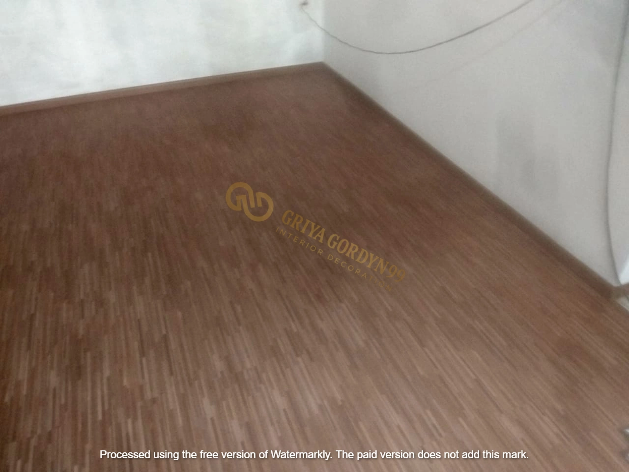 Vinyl Lantai — Pemasangan Vinyl Lantai  Trap Anak Tangga — GRIYA GORDYN 99