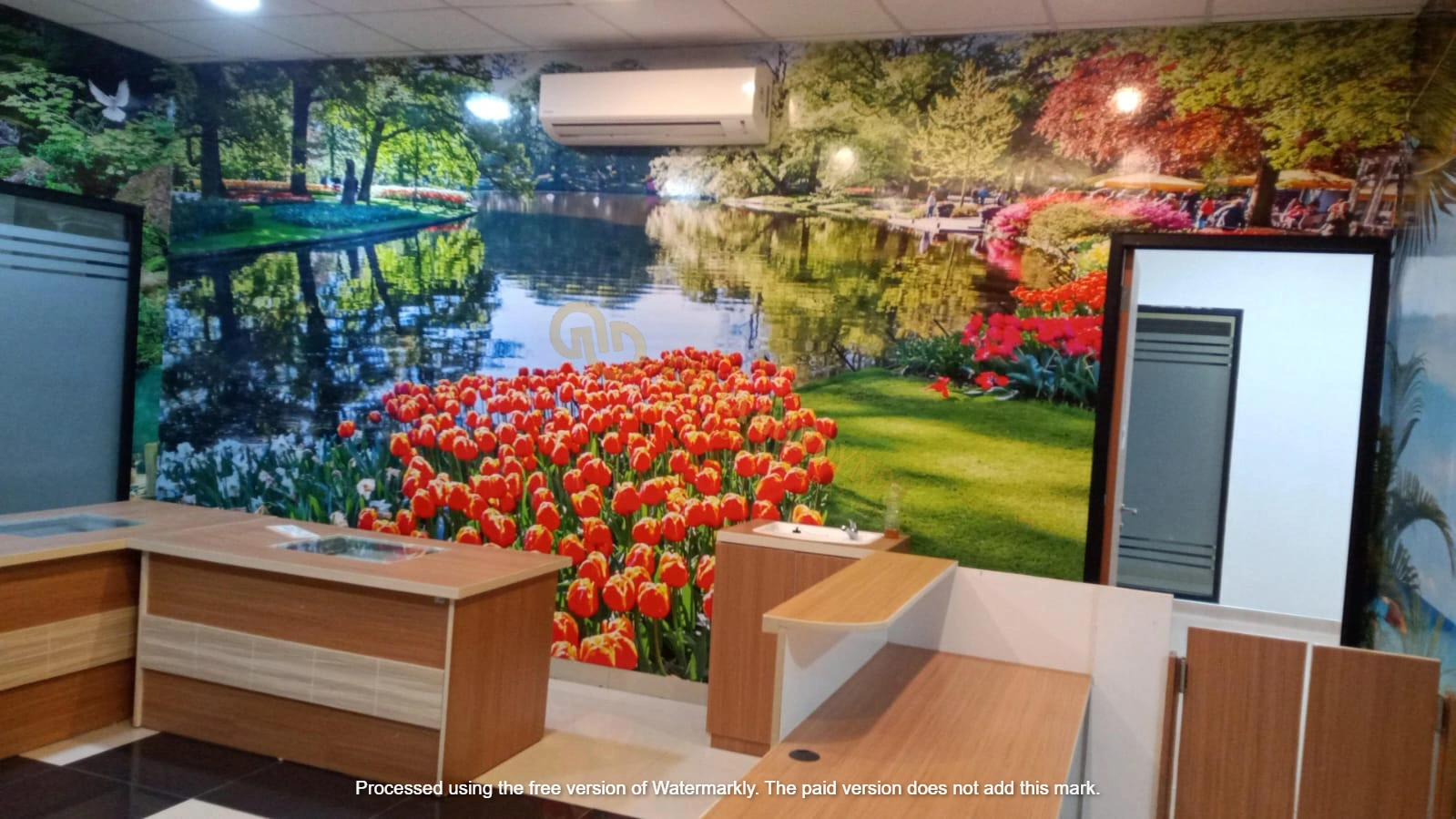 Proyek Gordyn Tangerang — Pemasangan Wallpaper Custom  Klinik Executive Rsup Dr Sitanala Tangerang — GRIYA GORDYN 99