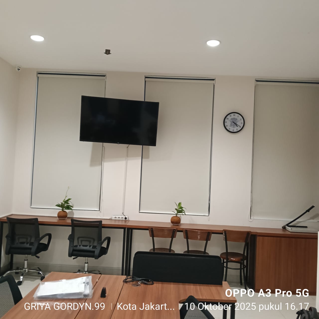 Roler Blinds Blackout @ Pt Thomas Trans Jgc